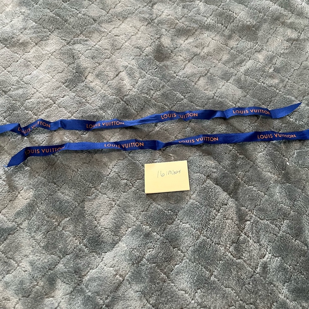 Louis Vuitton Blue‎ Ribbon Set - Picture 2 of 2